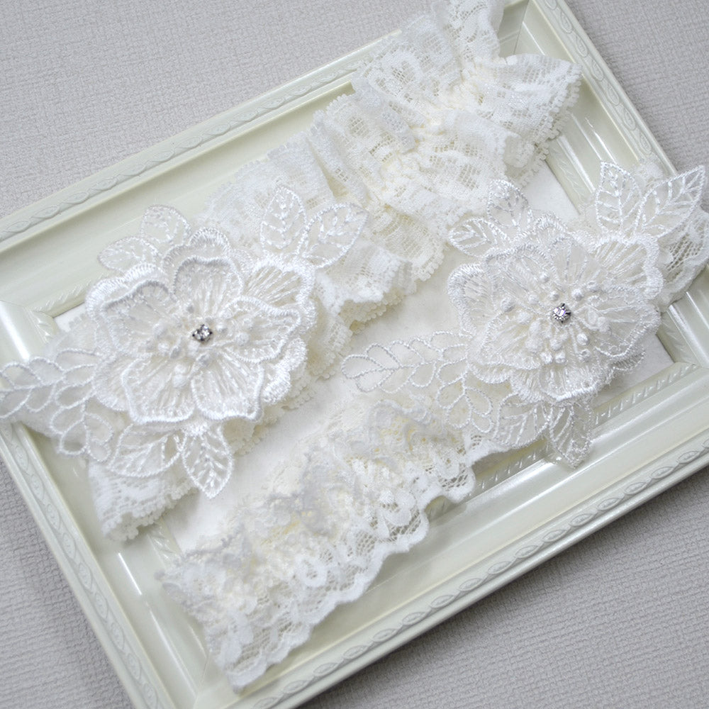 Carley Floral Ivory Lace Wedding Garter Set