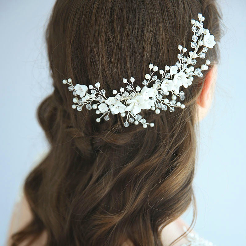 white flowers bridal heapiece