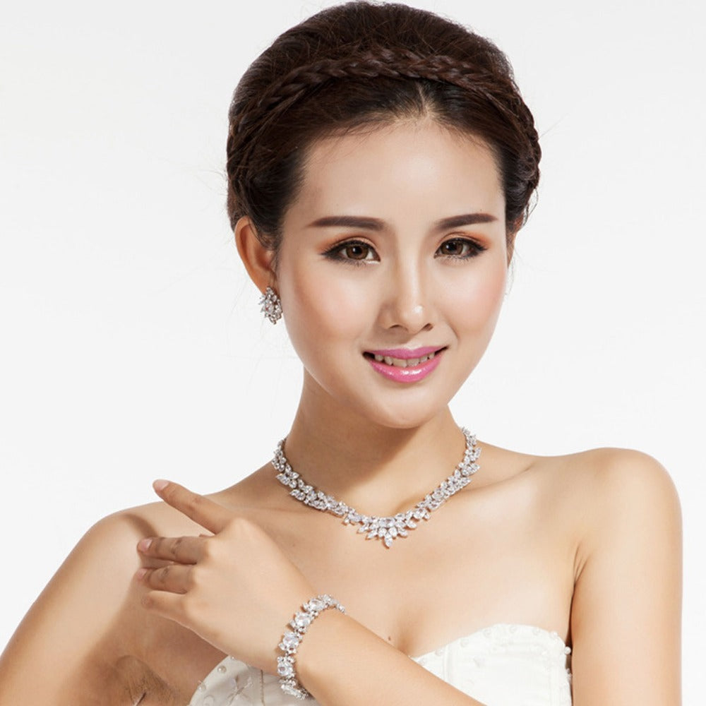 Luxury Designer CZ Diamond Silver Stud Earrings For Wedding