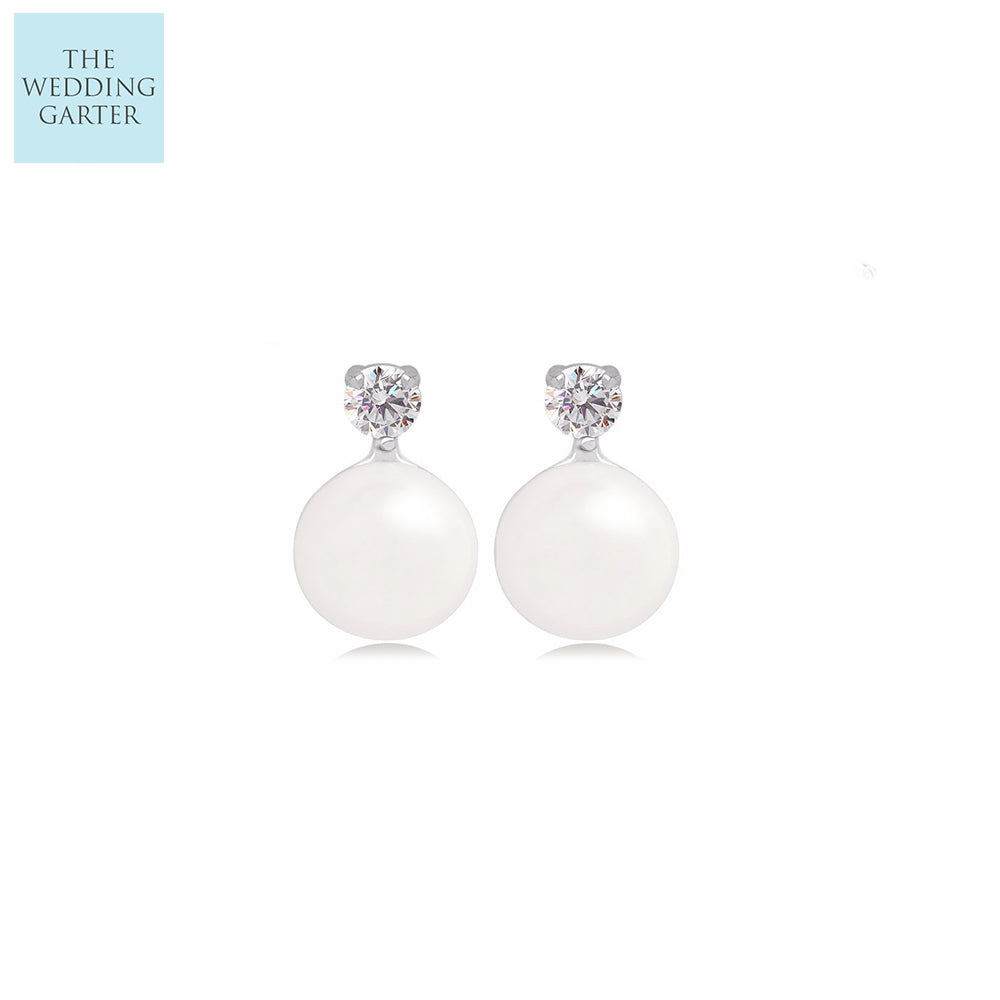 Simple Elegant Pearl & Cubic Zirconia Stud Earrings
